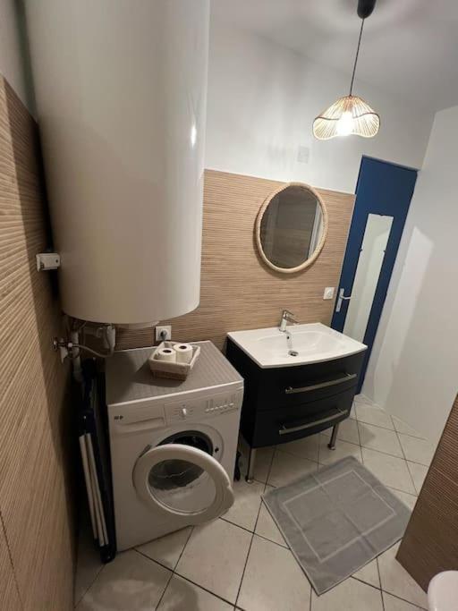 A Deux Pas Du Port Apartment *